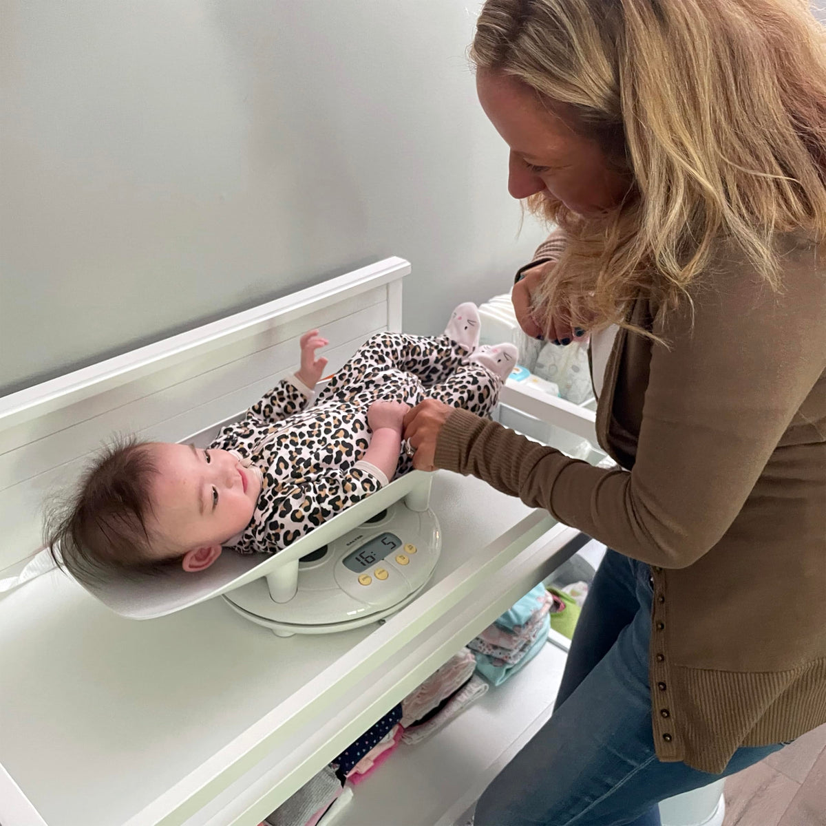 Digital Baby and Toddler Scale with Removable Tray U407229